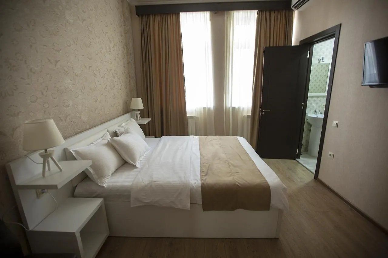 Otiums Hotel Tbilisi 3*,